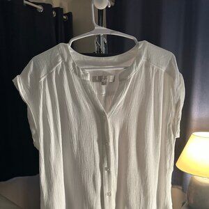 LOFT Size XS Petite Linen-like Button-up top